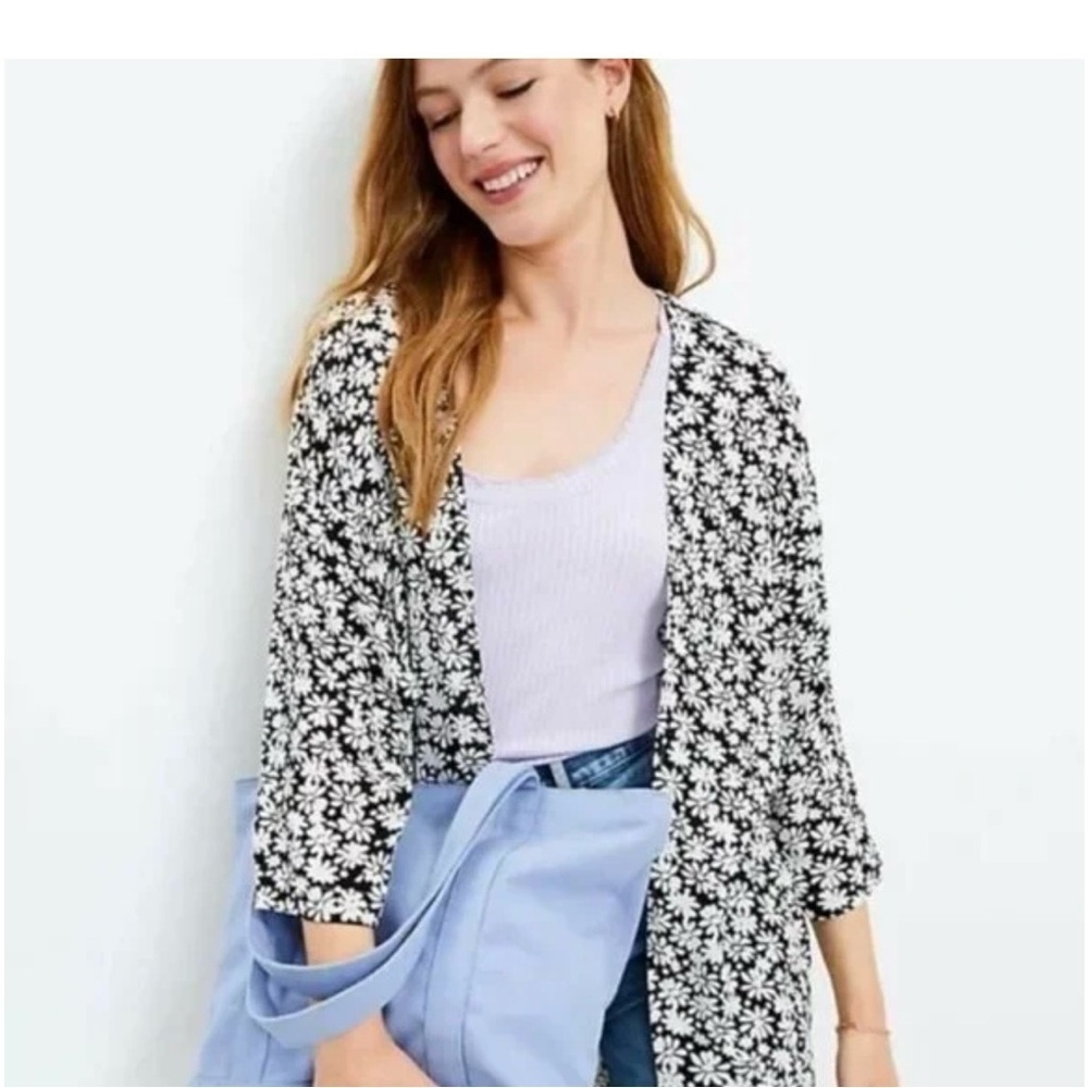 LOFT NWT Daisy Black and White Floral Kimono Duster Size M/L